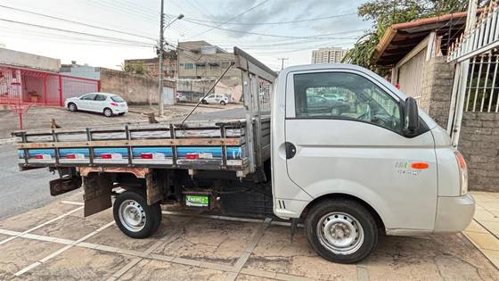 HYUNDAI HR 2.5 TCI HD LONGO COM CAÇAMBA 4X2 8V 97CV TURBO INTERCOOLER DIESEL 2P MANUAL HYUNDAI HR 2.5 TCI HD LONGO COM CAÇAMBA 4X2 8V 97CV TURBO INTERCOOLER DIESEL 2P MANUAL